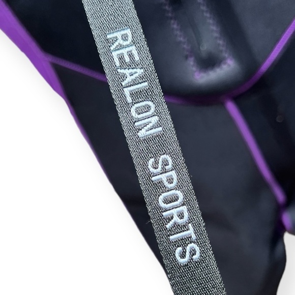 🌻NEW REALON Black Purpl e 3mm Neoprene Shorty Wetsuit Size Medium - Picture 9 of 11
